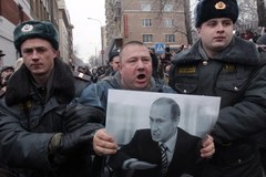 Protesty przeciwko wyrokowi dla Chodorkowskiego