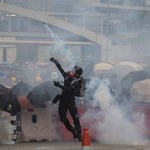 Protesty w Hongkongu. Policja tłumi demonstracje armatkami wodnymi 