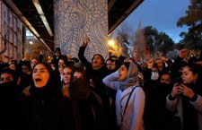 Protesty w Iranie. "Naszym wrogiem nie jest Ameryka. Wróg jest tutaj"
