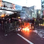 Protesty w Iranie. Prezydent wzywa do "stanowczych działań" przeciwko demonstrującym