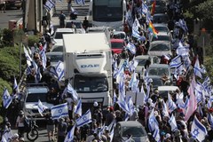 Protesty w Izraelu po przyjęciu ustawy dotyczącej ograniczenia władzy Sądu Najwyższego