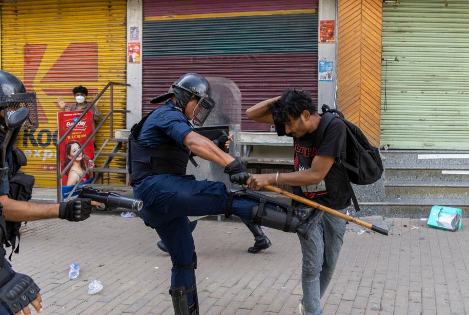 Protesty w Katmandu tłumione przez funkcjonariuszy /Narendra Shrestha /PAP/EPA