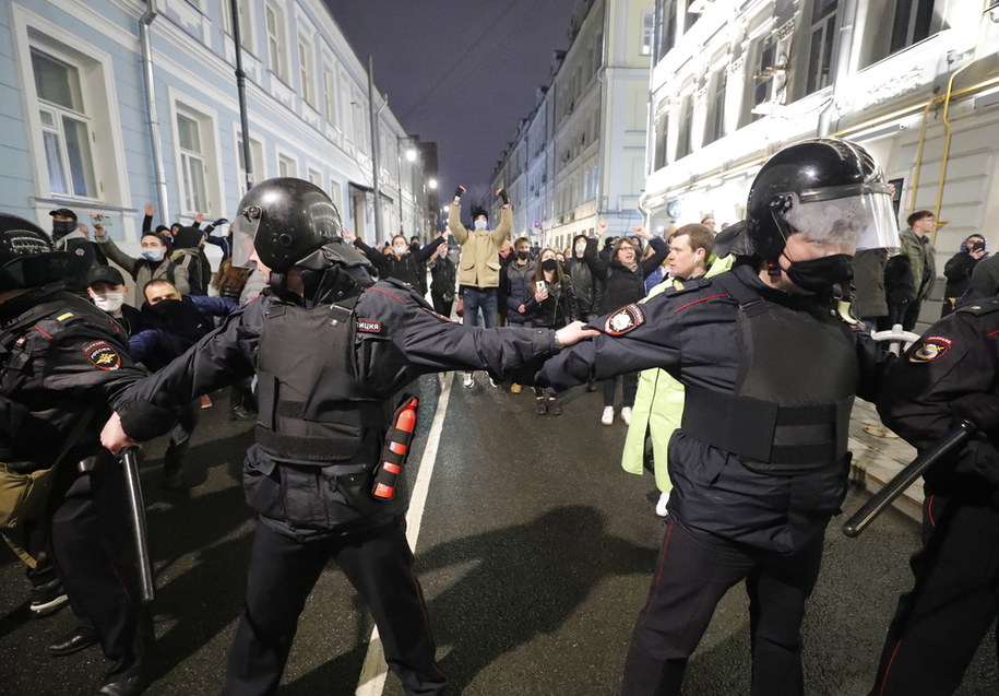 Protesty w obronie Nawalnego odbyły się w Moskwie i wielu innych rosyjskich miastach /Sergei Ilnitsky /PAP/EPA