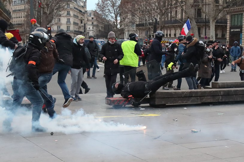Protesty w Paryżu /AFP