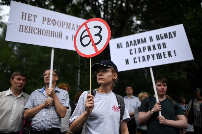 Protesty w Rosji przeciw podniesieniu wieku emerytalnego /Kirill Kudryavtsev /AFP