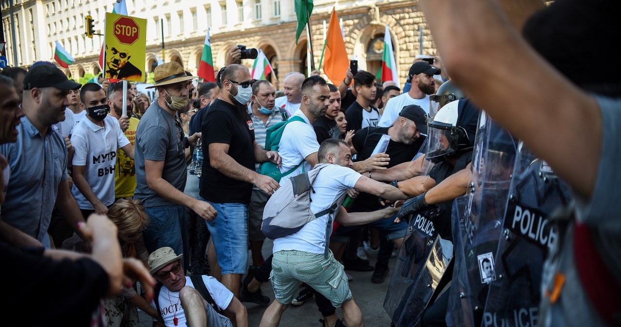 Protesty w Sofii: ponad 40 zatrzymanych, 16 osób w szpitalu po użyciu gazu