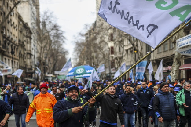 Protesty w stolicy Argentyny /JUAN IGNACIO RONCORONI /PAP/EPA