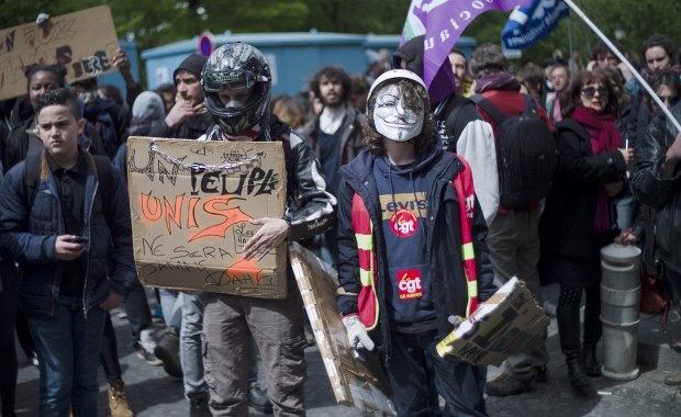 Protesty we Francji. Rząd chce przeprowadzić reformę kodeksu pracy