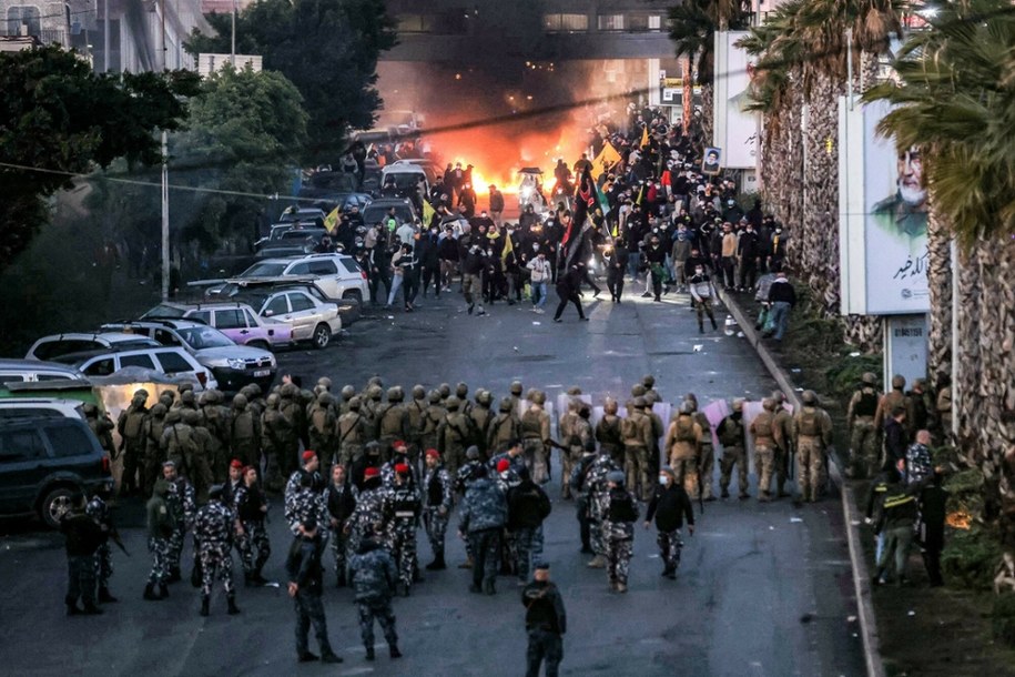 Protesty zwolenników Hezbollahu /IBRAHIM AMRO/AFP /East News