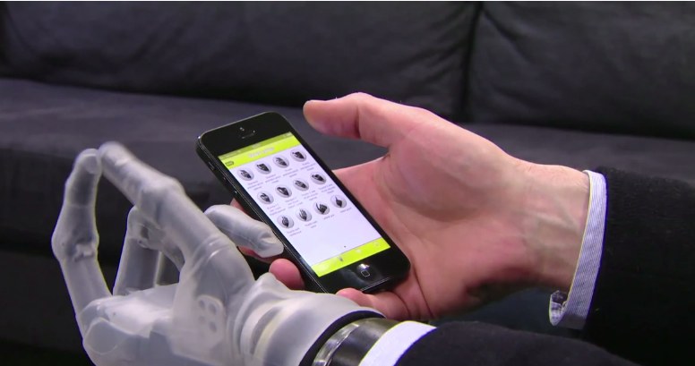 Proteza sterowana smartfonem.  Fot. Touch Bionics /materiały prasowe