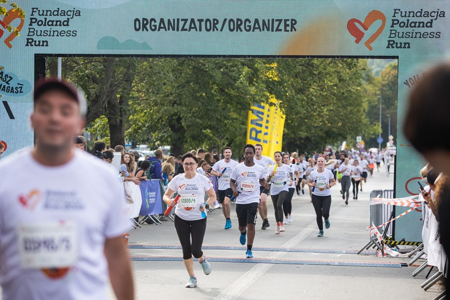 Protezy, wózki i rehabilitacja dla 137 osób. Fundacja Poland Business Run podsumowała rok /Materiały prasowe