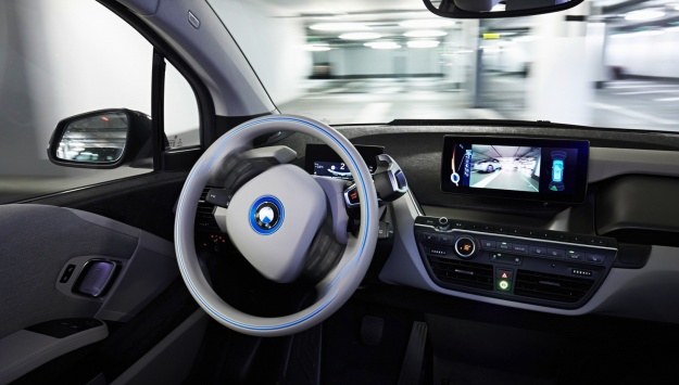 Prototyp BMW i3 z systemem autonomicznego parkowania /BMW