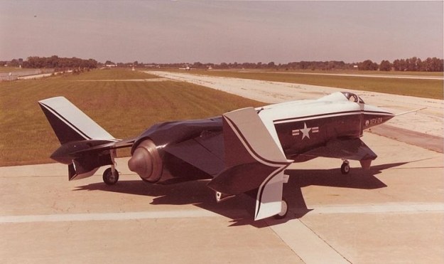 Prototyp samolotu pionowego startu - XFV-12A /Wikipedia