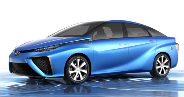 Prototypowa Toyota FCV z 2014 roku, zasilana energią z ogniw paliwowych /Toyota