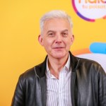 Prowadzący "Milionerów" szczerze o kulisach show. "Jestem spanikowany"