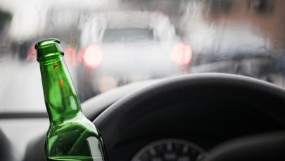 Prowadził pijany i bez prawa jazdy. Zatrzymał go inny kierowca