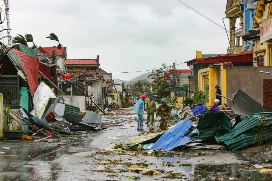 Prowincja Thanh Hoa w Wietnamie podczas tajfunu Bualoi /Shutterstock