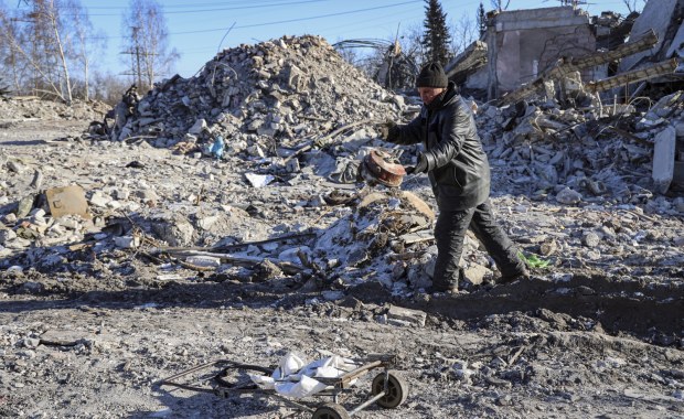 Prowojenna publika w Rosji wzburzona odsunięciem Surowikina [ZAPIS RELACJI]