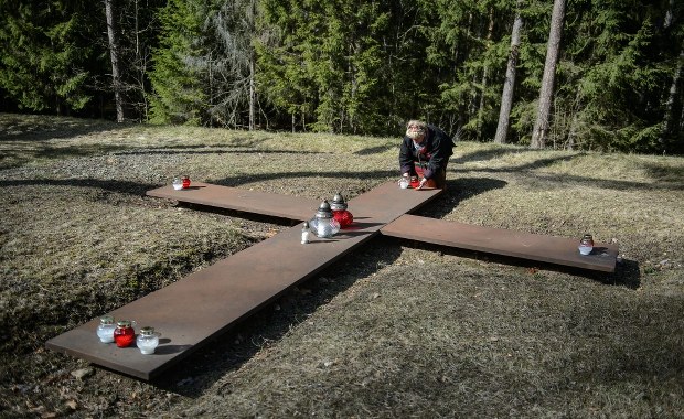 Prowokacja w Katyniu: Powstanie wystawa o "polskich obozach koncentracyjnych"?  