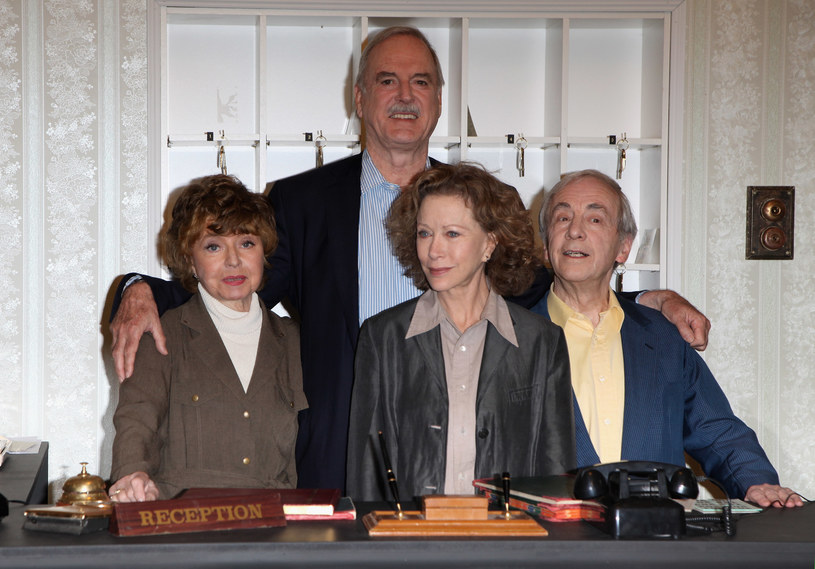 Prunella Scales, John Cleese, Connie Booth i Andrew Sachs na spotkaniu z okazji 30-lecia serialu "Hotel Zacisze" (2009) /Tim Whitby /Getty Images