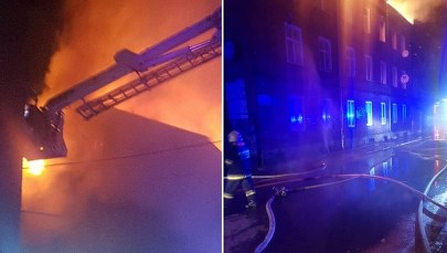 Pruszków: Strażak poszkodowany w pożarze kamienicy. Ewakuowano mieszkańców