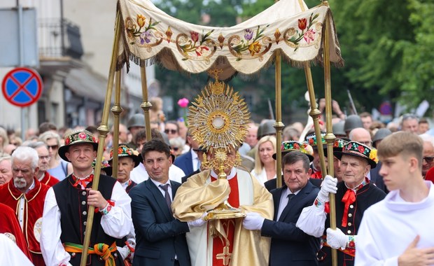 Prymas: Obecność Chrystusa ważna dziś, w epoce plagi indywidualizmu i samotności