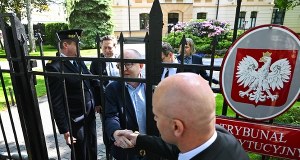 "Prywatny Trybunał". Święczkowski nie wpuścił sędziów KRS do Trybunału Konstytucyjnego