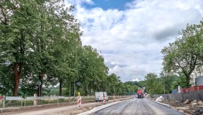 Przebudowa ul. Piastowskiej w Krakowie. Wkrótce kierowcy pojadą po nowym asfalcie
