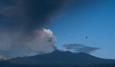 Przebudzenie wulkanu Etna. Wszędzie jest pył, loty odwołane