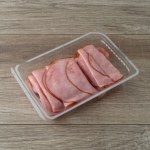 Przechowujesz tak wędlinę? Nic dziwnego, że szybko traci świeżość 