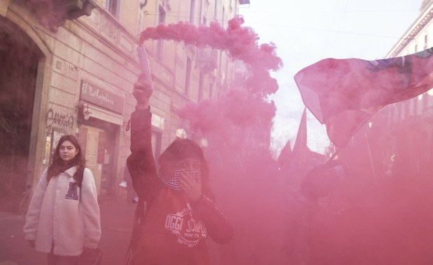 "Przeciwko piekielnej machinie". Strajk generalny we Włoszech 