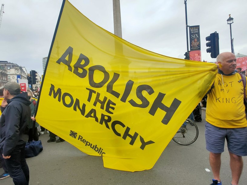 Przeciwnicy monarchii w Londynie /Wiktor Kazanecki /INTERIA.PL