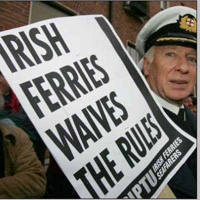 Przed miesiącem w Dublinie przeciwko zatrudnianiu cudzoziemców demonstrowało 50 tys. osób /AFP