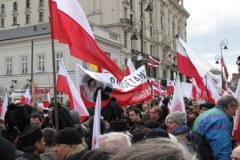 Przed Pałacem Prezydenckim zebrało się kilka tysięcy osób