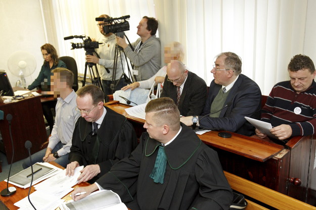 Przed sądem w Suwałkach ruszył proces osób obwinionych o zakłócenie otwarcia wystawy o generale Andersie /Artur Reszko /PAP
