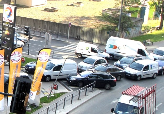 Przed strajki na francuskich stacjach benzynowych tworzyły się gigantyczne kolejki &nbsp; /Marek Gładysz /RMF FM