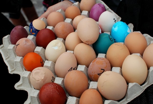 Przed świętami UOKiK sprawdził jakość jaj oferowanych w sprzedaży /Tomasz Waszczuk /PAP