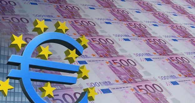 Przed wakacjami kurs euro do złotego powinien być zbliżony do 4,25 zł /&copy; Panthermedia