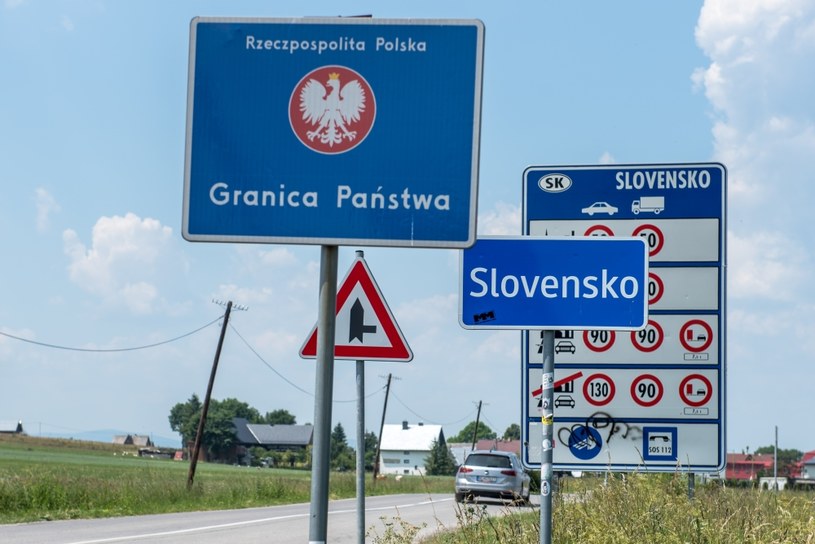 Przed wjazdem na Słowację warto wykupić winietę. /Marcin Szkodziński /Agencja FORUM