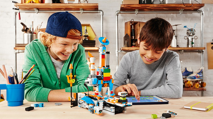 Przed zakupem Lego Boost należy sprawdzić, czy posiadany przez nas tablet poradzi sobie z aplikacją /materiały prasowe