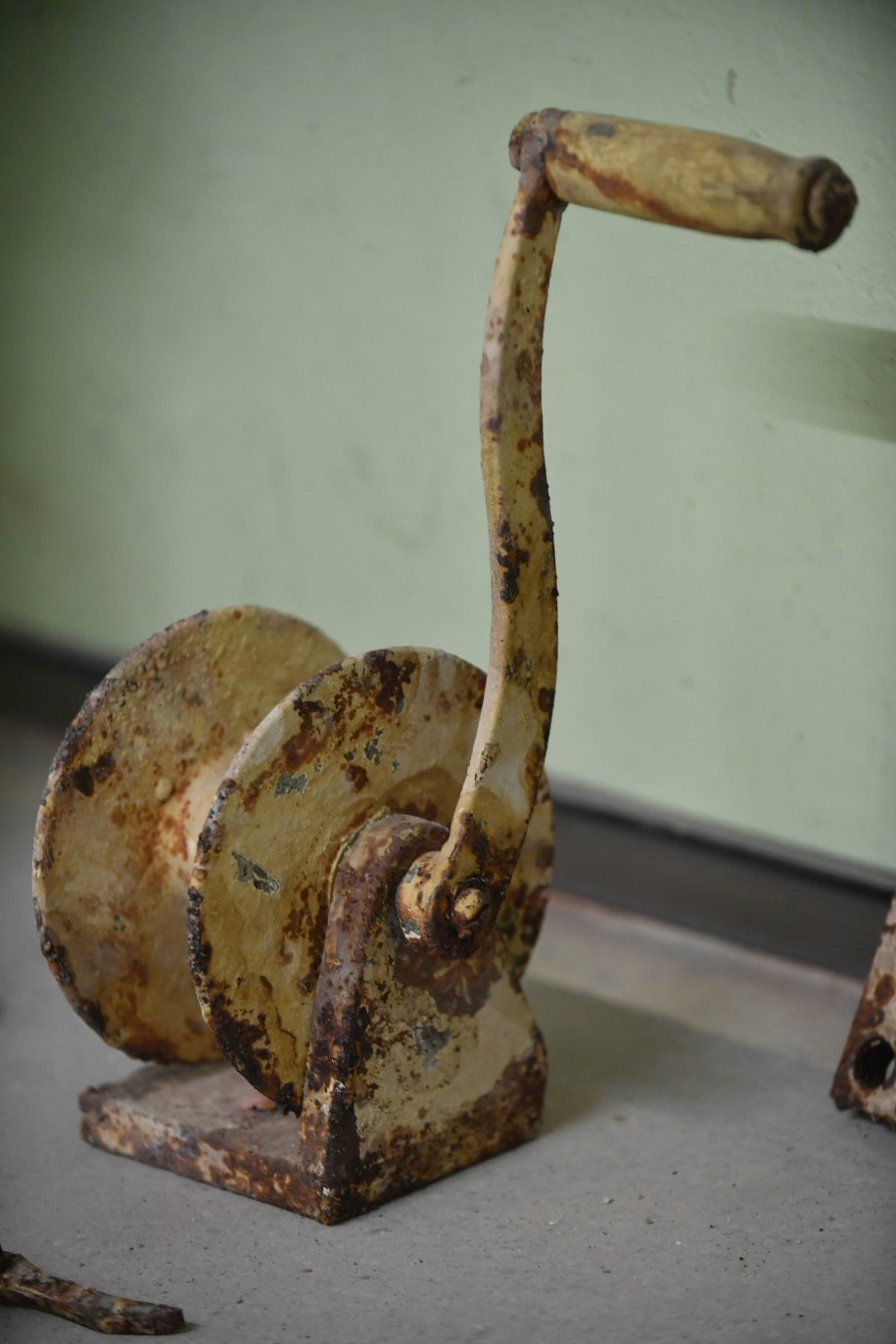 Przedmioty odnalezione w miejscu gdzie była szubienica /BARTLOMIEJ ZBOROWSKI /PAP