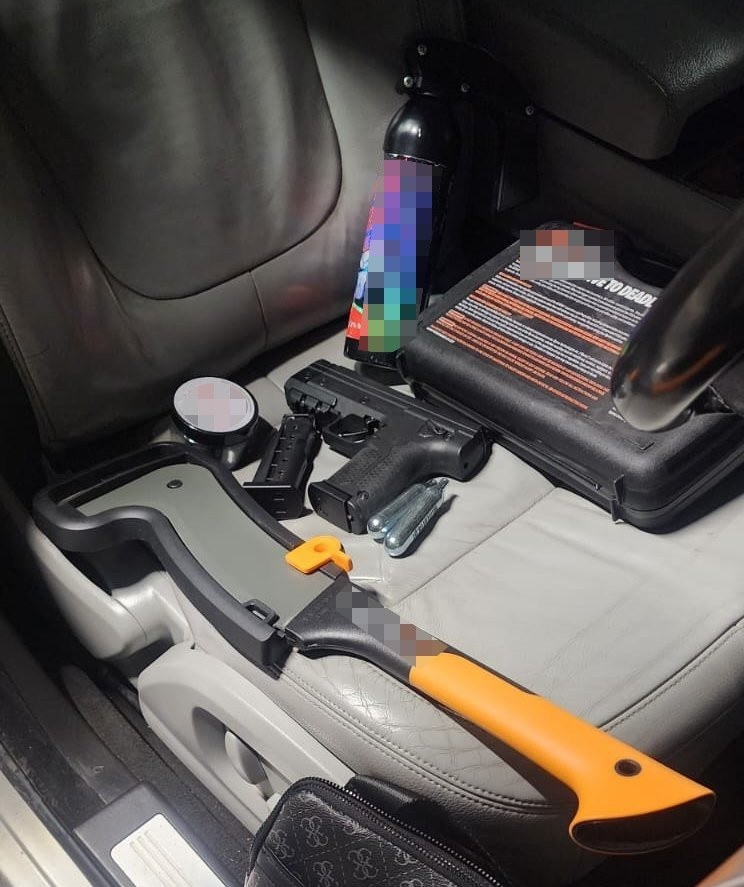 Przedmioty znalezione przy zatrzymanych /Policja