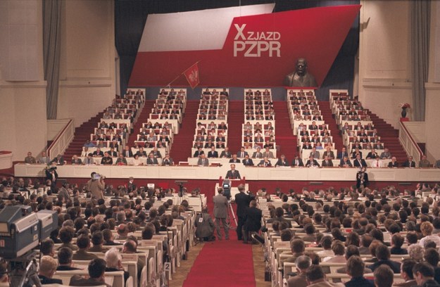 Przedostatni, X Zjazd PZPR w Sali Kongresowej Pałacu Kultury i Nauki w 1986 r. /Jan Morek /PAP