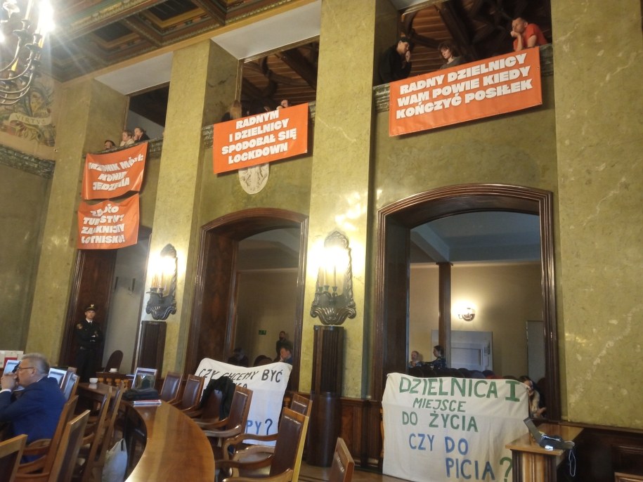 Przedsiębiorcy i mieszkańcy na sesji Rady Miasta /Marlena Chudzio /RMF24