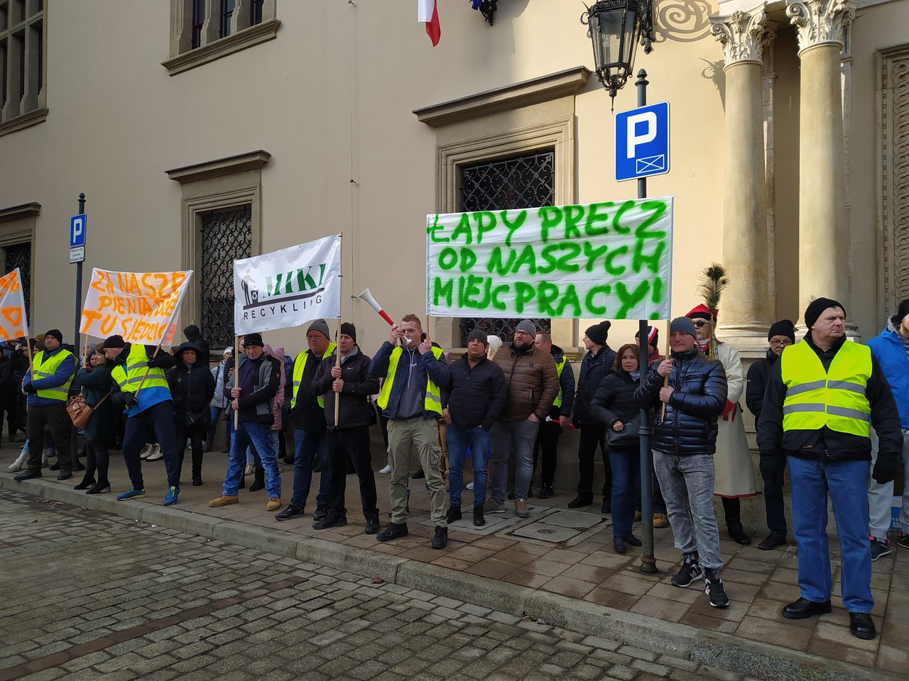 Przedsiębiorcy protestowali przed krakowskim magistratem