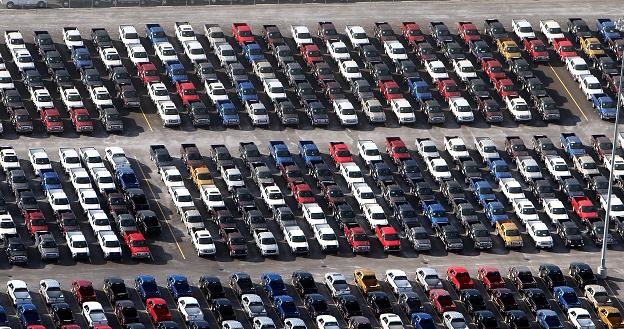 Przedsiębiorcy przyglądają się kosztom służbowych samochodów ze szczególną uwagą /AFP
