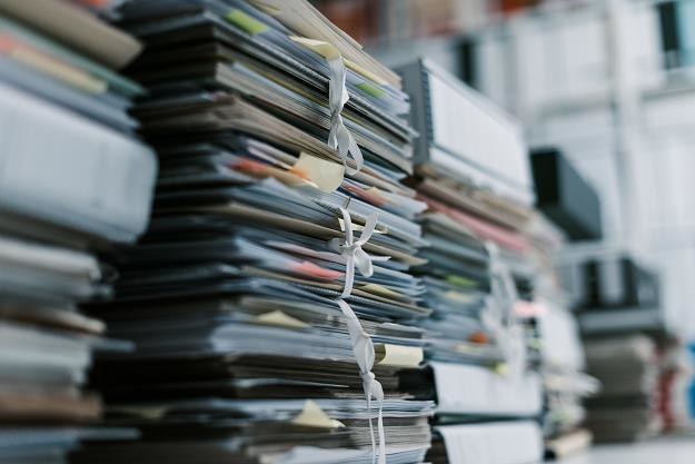 Przedsiębiorcy wielokrotnie wskazywali, że przechowywanie dokumentacji pracowniczej jest uciążliwe /&copy;123RF/PICSEL