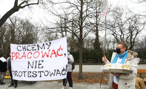 Przedsiębiorcy z Warmii i Mazur protestowali przed KPRM