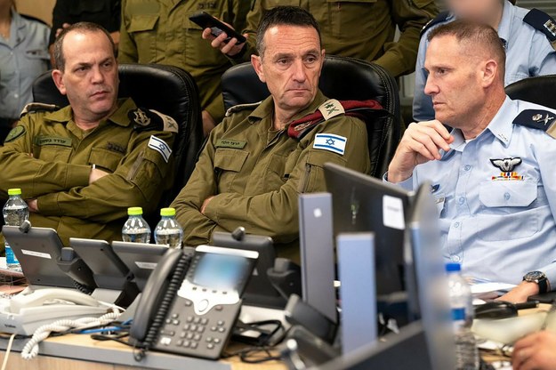 Przedstawiciele izraelskiej armii (w środku Herzi Halevi, szef Sztabu Generalnego Sił Obronnych Izraela) /AFP PHOTO / Israeli Army /East News