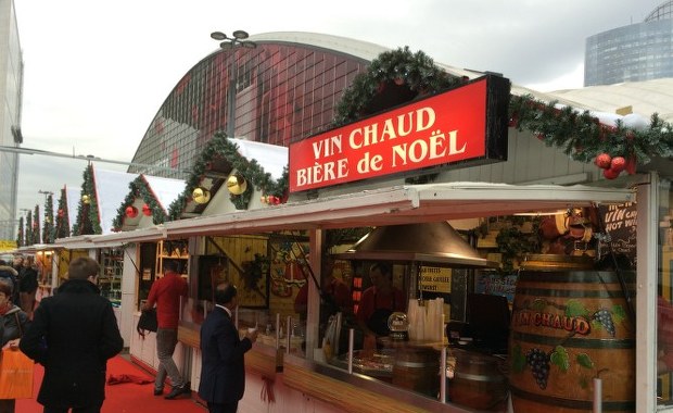 Przedświąteczna atmosfera w największej europejskiej dzielnicy biznesu